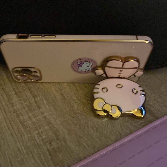 Hello kitty iPhone pro max 6.5 case w mirror - Picture 5 of 5